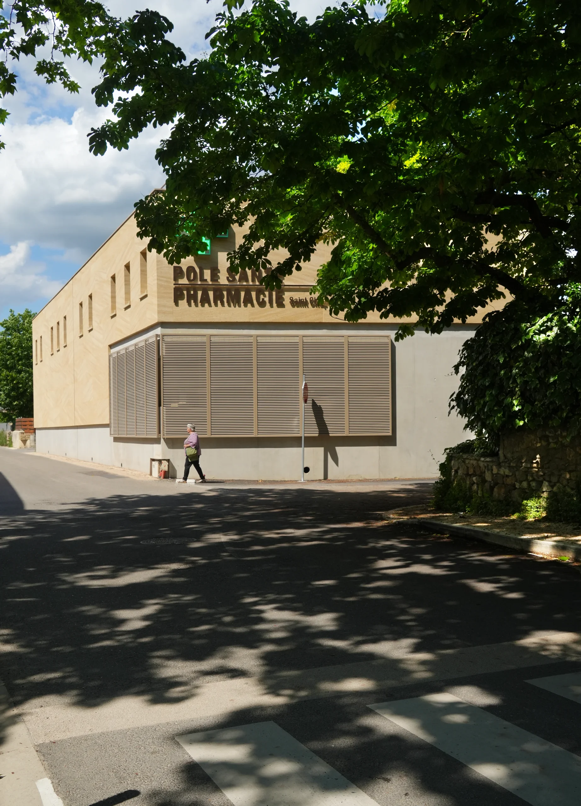 MAISON-SANTE-SAINT-CHAPTES-NIMES-ARCHITECTE