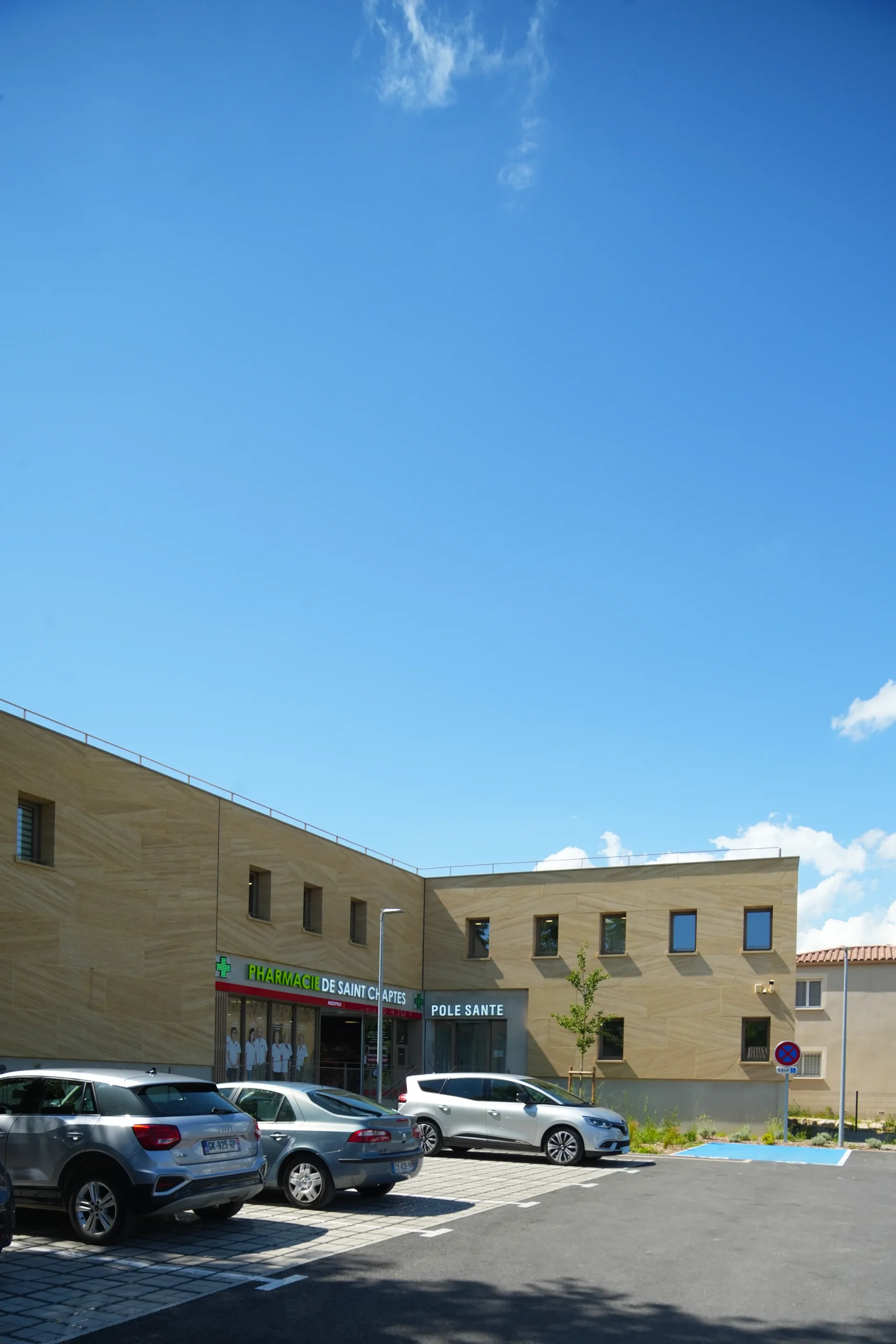 MAISON-SANTE-SAINT-CHAPTES-NIMES-ARCHITECTE